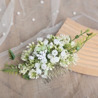 Ensemble d'accessoires capillaires en plastique style forêt, blanc vert frais, avec perles et gypsophile, comprenant une épingle à cheveux et un peigne de mariée, coiffe de mariage éthérée