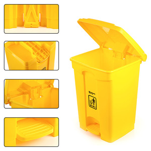 Poubelle carrée en plastique jaune avec pédale pour cuisine, salon, toilettes, usage domestique - Product Image 1