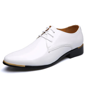 <span class=keywords><strong>Zapatos</strong></span> de cuero puntiagudos para hombre <span class=keywords><strong>Zapatos</strong></span> de <span class=keywords><strong>charol</strong></span> de gran tamaño de <span class=keywords><strong>Amazon</strong></span> <span class=keywords><strong>Zapatos</strong></span> de hombre de talla grande <span class=keywords><strong>Zapatos</strong></span> de hombre al por mayor - Product Image 2