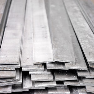 Meilleur prix AiSi Fer plat laminé à chaud non allié 16mm pour usage de construction avec services de découpe et de soudage - Product Image 6