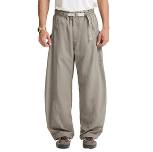 Pantalones de nailon 100% de pierna ancha Vintage ligeros, pantalones de trabajo con cinturón de cintura con logotipo personalizado, pantalones de chándal rectos de secado rápido para hombre - Product Image 1
