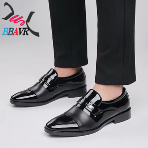 Mocasines de Vestir Formales de Piel Sintética con Punta en Pico para Hombre, Estilo Sólido Negro, Antideslizantes para Oficina y Carrera Profesional - Product Image 3
