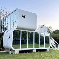Maison capsule spatiale de luxe moderne au design unique, cabine modulaire détachable préfabriquée