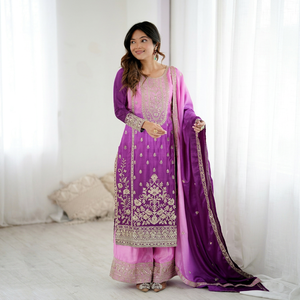 Salwar Kameez Bordado en Rosa Púrpura, Conjunto de Ropa Tradicional India y Pakistaní para Bodas, Fiestas y Festivales - Product Image 1