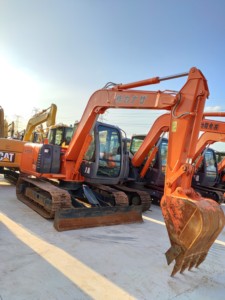 HITACHI Gebruikt 7 TON Rupskraan ZX70 PUSH-TYPE Model 2020 Motor & Versnellingsbak Inbegrepen Getest & Geïnspecteerd - Product Image 2