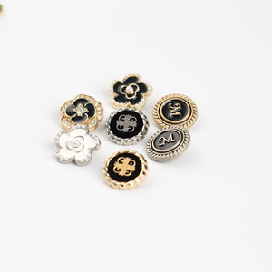 Vòng Hình Dạng Khác Nhau May Nguồn Cung Cấp Vải Kim Loại Bao Phủ Logo Nút Cho Ăn Mặc Kim Loại Áo Sơ Mi Nút Kẽm Hợp Kim Mạ Flatback - Product Image 1