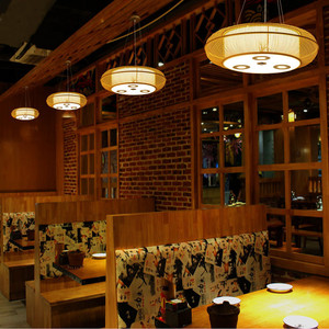 Lustre rond en bambou tressé de style chinois avec éclairage LED et spots pour restaurant ou salle privée - Product Image 5