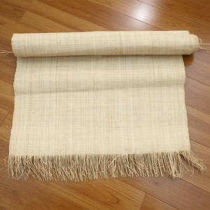 Tappeto in <span class=keywords><strong>Rafia</strong></span> <span class=keywords><strong>Naturale</strong></span> Intrecciata Direttamente dalla Fabbrica per Arredamento, Decorazione Soffitti, Realizzazione Borse, Artigianato, Dimensioni Personalizzabili OEM - Product Image 3