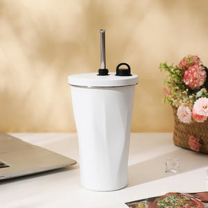 Tasse à café thermos de voyage en acier inoxydable 304 de grande capacité avec couvercle à ventouse scellé et paille pour les amateurs de maison et de voiture - Product Image 6