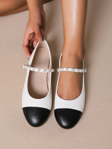Classiche <span class=keywords><strong>Ballerine</strong></span> Mary Jane Bianche e Nere <span class=keywords><strong>con</strong></span> Cinturino di Perle e <span class=keywords><strong>Fibbia</strong></span> Regolabile, <span class=keywords><strong>Scarpe</strong></span> Casual da Donna - Product Image 1