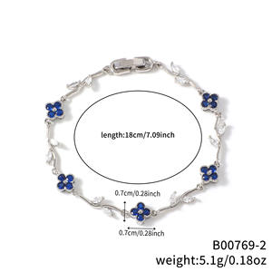 Nouveau design de bijoux de luxe, <span class=keywords><strong>bracelet</strong></span> Iced Out ZC, plaqué <span class=keywords><strong>or</strong></span> 18 carats, zircon coloré, <span class=keywords><strong>bracelet</strong></span> en forme de fleur à quatre feuilles pour femmes - Product Image 4