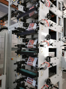 Máquina de impresión de etiquetas adhesivas flexográficas Fabricantes de máquinas de impresión flexográfica automática para productos químicos diarios, alimentos, etiquetas médicas - Product Image 4