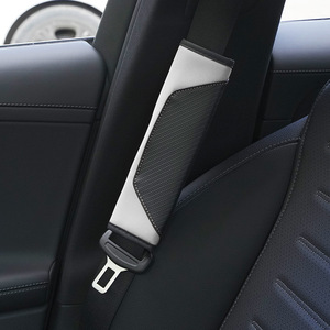 Capa de Cinto de Segurança para Carro em Couro Fibra de Carbono Bicolor, Almofada de Ombro, Protetor de Cinto de Segurança Automotivo para Decoração Interna - Product Image 2