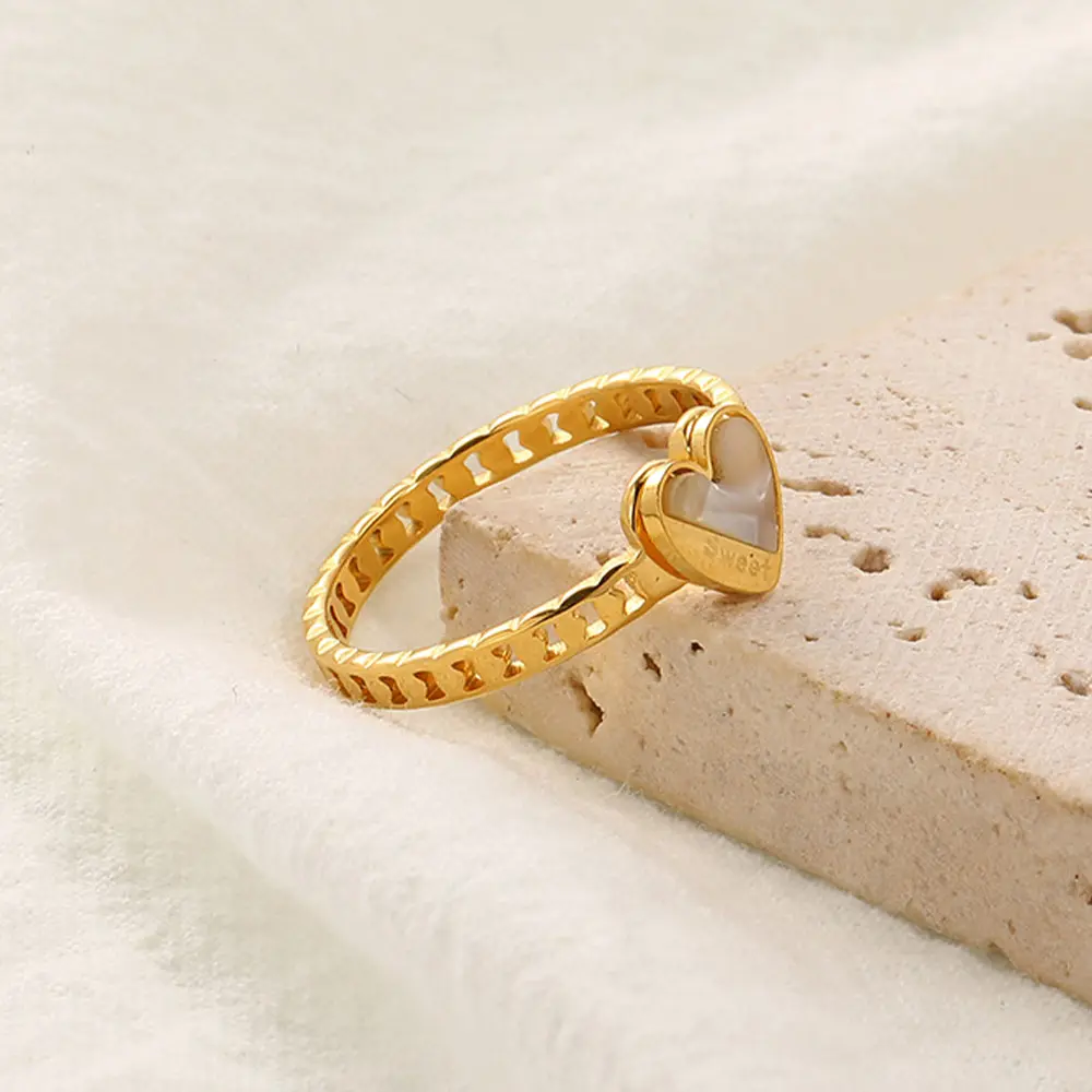 Koreanische Version ins neues Design Titan Stahl weiße Schale herzförmigen Ring für weibliche Edelstahl 18 Karat vergoldeten Schmuck