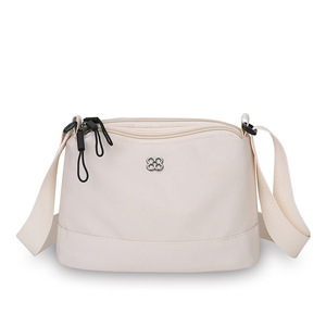 Elegante Borsa a Spalla in PU Verniciato con Chiusura a Cerniera Sicura, Ideale per Abbigliamento da Ufficio o Look per Brunch del Weekend - Product Image 3