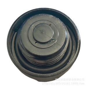 Bouchon de réservoir de carburant Howo LG9704554005 avec clé pour camion léger, pièce de rechange - Product Image 3