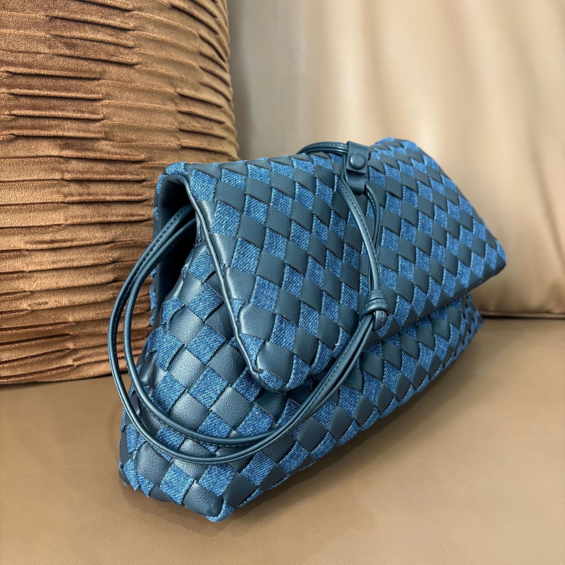 Navy blue denim-33*6*20cm