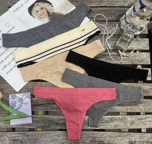 <span class=keywords><strong>2</strong></span>-U0376 # ملابس داخلية نسائية مخططة بدون خياطة بخصر منخفض، متوفرة بأسعار منخفضة، مصنوعة من النايلون، مريحة وقابلة للتنفس، مناسبة للاستخدام اليومي. - Product Image 1