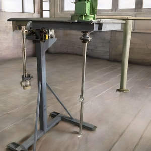 Mezclador Dispersor de Laboratorio con Columna Ajustable y Motor de Alta Velocidad para la Preparación de Emulsiones y Lodos Químicos - Product Image 3