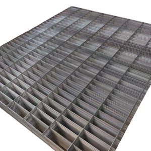 Treillis soudé galvanisé de qualité supérieure pour fondations de clôtures Applications polyvalentes Maintien de la stabilité structurelle pour les portes en treillis - Product Image 1