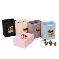 Boîte en carton ondulé à tiroir orienté PPWR avec insert en éponge recyclée et ruban personnalisé pour emballage cadeau de parfum et cosmétiques