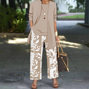 Completo Casual Primaverile/Estivo, Regalo per la Festa della Mamma, Set di 3 Pezzi <span class=keywords><strong>in</strong></span> <span class=keywords><strong>Raso</strong></span> Stampato Ecologico per <span class=keywords><strong>Donna</strong></span>, Manica Lunga - Product Image 3