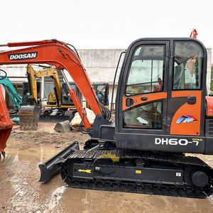 Excavatrice Doosan DH60-7 d'occasion, Daewoo 6 tonnes, 6T DH60 DH 60, version or, petite pelle sur chenilles, chenilles en acier, pelle excavatrice à vendre - Product Image 3