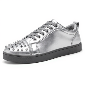 Модные пользовательские черные шипованные кроссовки дышащая кожа повседневная обувь для мужчин - Product Image 2