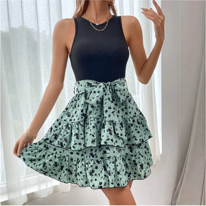 Abito Midi Floreale Senza Maniche con Balze a Strati da Donna, Top a Canotta con Laccetti in Vita, Gonna a Trapezio Stile Skater, Outfit Casual Estivo per Vacanze 2026 - Product Image 2
