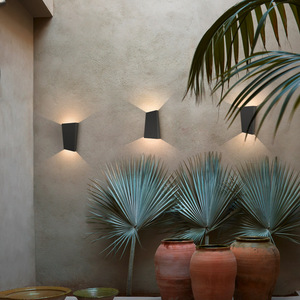 Lampe murale extérieure minimaliste moderne en acier inoxydable, éclairage solaire pour jardin, terrasse, villa - Product Image 2