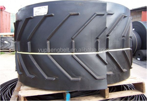 YUPHENG 20Mpa slijtvaste EP200 5-laags hoogwaardige treksterkte <span class=keywords><strong>45</strong></span> graden Chevron transportband voor steen en aggregaten - Product Image 5