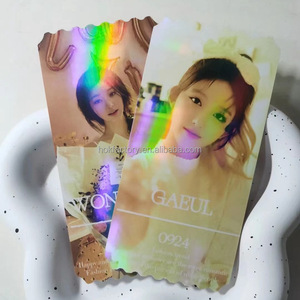 Impression personnalisée des deux côtés papier holographique paillettes <span class=keywords><strong>voyage</strong></span> air cinéma photocards bannière kpop <span class=keywords><strong>billet</strong></span> pour l'événement de l'idole - Product Image 5