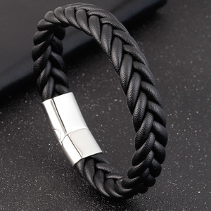 Bracelet en cuir PU tressé tendance haut de gamme à simple couche avec fermoir magnétique en acier inoxydable 316L noir PVD pour hommes - Product Image 4
