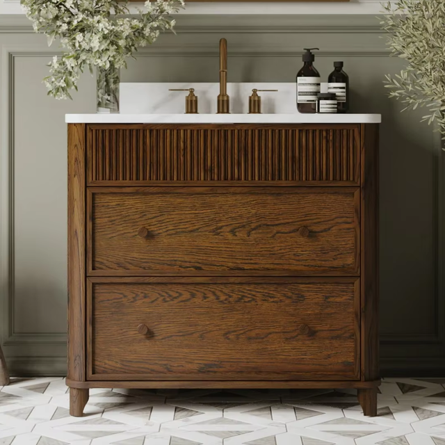 Custom Solid Wood Oak Veneered Hotel Bathroom Vanity Striped Fluted Design Quartz Countertop Eco-Friendly Single Sink Modern