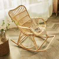 Fauteuil à bascule inclinable en rotin naturel tissé pour salon et balcon, été, Boconcept Indonésie