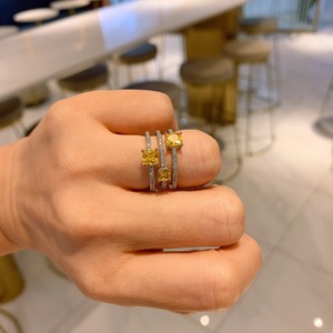 Direktverkauf ab Werk Quadratischer Farbiger Zirkon Stapelbarer Ringset 18K Vergoldetes Messing Luxus-Ringe für Damen Hochzeit Party - Product Image 3