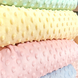 Nouvelle mode, couverture pour bébé en minky à pois 75d, matériaux super doux, design personnalisé, tissu <span class=keywords><strong>tricot</strong></span>é pour la décoration <span class=keywords><strong>de</strong></span> la maison - Product Image 1