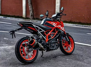 Para motocicletas naked de 398.7cc y un solo cilindro, refrigeradas por líquido, tipo <span class=keywords><strong>390</strong></span> <span class=keywords><strong>Duke</strong></span> Sportbikes, con suspensión ajustable WP APEX y ABS para curvas. - Product Image 6