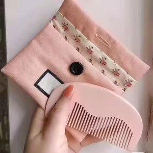 Nouvelle Conception Peigne de Massage du Cuir Chevelu Compact Luxe et Élégant Peigne Chauffant Portable Design de Marque Stylé Peigne à Cheveux Beauté - Product Image 4