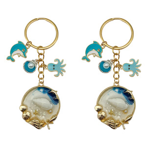 Porte-clés en alliage de la série Blue Ocean avec breloques dauphin, pieuvre et coquillage – Accessoire cadeau unisexe - Product Image 1