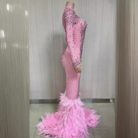 Luxuriöses Rosa Feder Kristall Abendkleid für Damen, Langarm Strass Maxi-Kleid, Elegant Glitzernd für Abschlussball, Geburtstag, Gala oder Bühnenauftritt