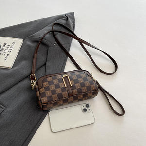 กระเป๋าสะพายคาดลำตัวแบบลำลองธุรกิจหรูหราเท<span class=keywords><strong>รน</strong></span>ด์2025 PU มีลวดลายเรขาคณิตสไตล์ทันสมัยสำหรับฤดูร้อ<span class=keywords><strong>น</strong></span> - Product Image 2