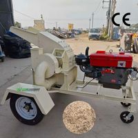 Broyeur de sciure de bois Weiwei 22HP à moteur diesel 420 |   Broyeur à marteaux à double alimentation 300-600 kg/h pour copeaux de bois