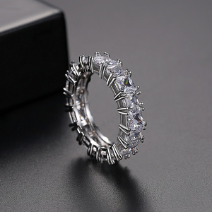 Nuovo Anello Geometrico in Rame Placcato Oro con Zirconia Cubica Colorata, Anello Impilabile per Uomo - Product Image 4