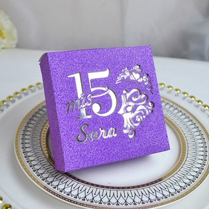 Caja para Recuerdos de Quinceañera Personalizada con Purpurina y Corte Láser Estilo Antifaz con Papel de Revestimiento - Product Image 5