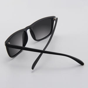 Lunettes de soleil polarisées classiques rétro à monture carrée pour hommes, protection UV400, pour la conduite, la pêche, les voyages, la mode - Product Image 4