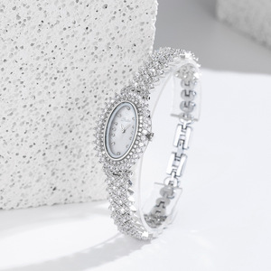 Nouvelle montre ovale au design élégant, montre en zircon pour femmes, prix de gros luxueux, bijoux imperméables pour femmes - Product Image 5