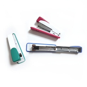 Oferta: Grapadora Manual Antideslizante 24/6 y 26/6 para Oficina, Práctica y Duradera - Product Image 4