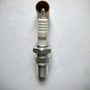 Piezas de motor de motocicleta originales NGK Bujias 2120 D8EA para Honda BBS CB90/<span class=keywords><strong>JX</strong></span> 90CC, para 90241150504, DR8EIX - Product Image 1