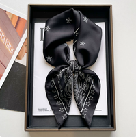 Foulard carré élégant en soie artificielle avec imprimé peinture abstraite, idéal pour le bureau, les déplacements, les mariages, les cadeaux et les accessoires de photographie